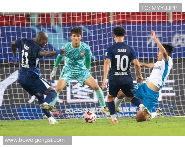 赛后分析：广州足球队与武汉足球队的战术配合及表现评估